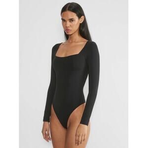 Aritzia Babaton Contour Square Neck Long Sleeve Black Classic Bodysuit Small